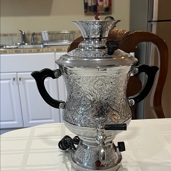 Vintage Never Used Elegant Very Ornate Silver Samovar - Picture 2 of 9